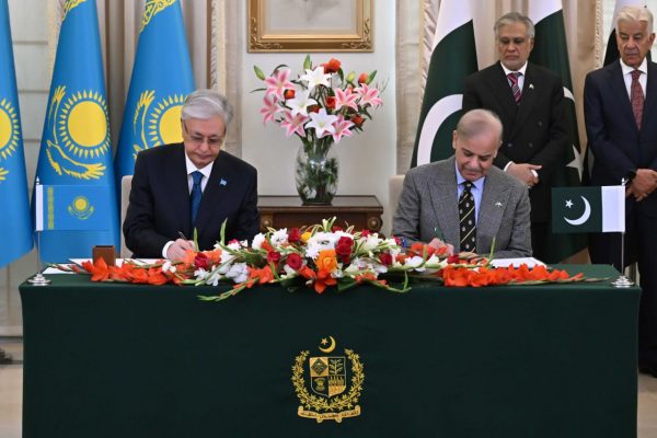Kazakistan ve Pakistan Arasında Stratejik Ortaklık Bildirgesi İmzalandı