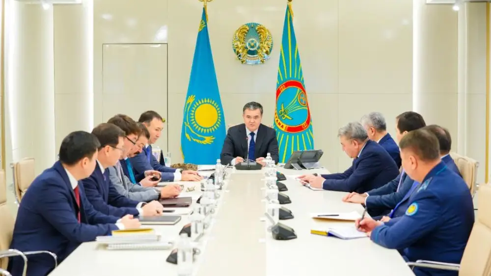 KAZAKİSTAN’DA YENİ ANAYASA SESLERİ: ASTANA’DA TARİHİ TOPLANTI!